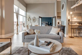 5M601- Lux living in this 6th floor condo